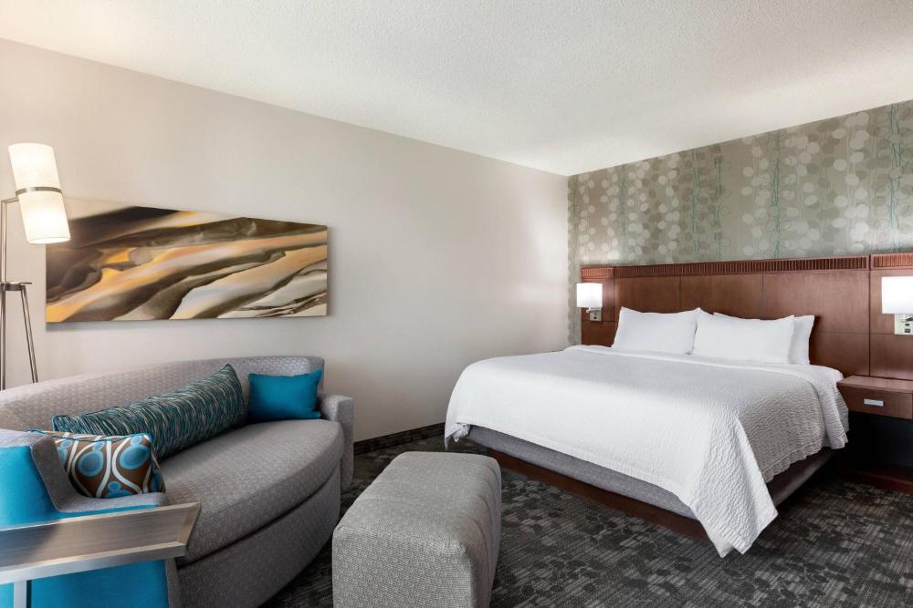 King Guest Room interior